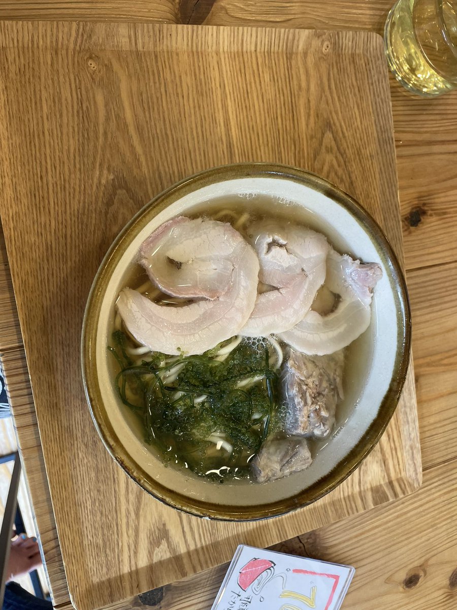 genchan661's tweet photo. 沖縄でたからまちがーさんって店で沖縄そば食べましたー
今まで沖縄で食べた中で1番美味しかった☝️おすすめ
ご馳走様でした😋
#たからまちがー　#沖縄 https://t.co/W2azrOkBTF