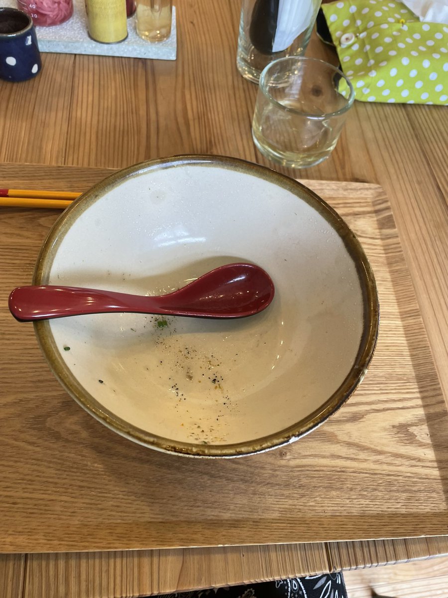 genchan661's tweet photo. 沖縄でたからまちがーさんって店で沖縄そば食べましたー
今まで沖縄で食べた中で1番美味しかった☝️おすすめ
ご馳走様でした😋
#たからまちがー　#沖縄 https://t.co/W2azrOkBTF