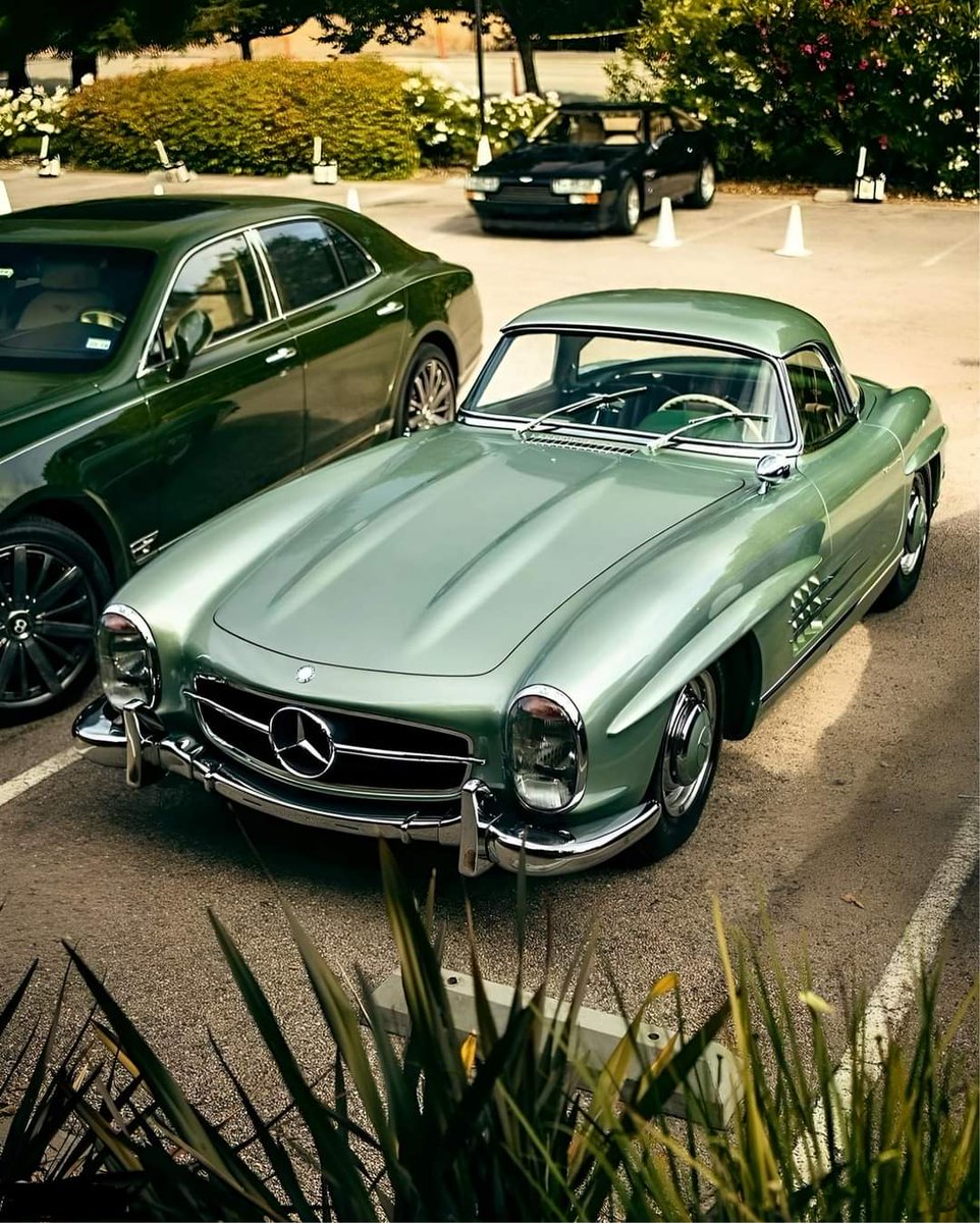 A dreamcar from reality 1958 Mercedes-Benz 300SL Roadster with hardtop is a True Work of Art On Wheels!

Is it possible to pick ten of the most beautiful Mercedes-Benz cars from the brand's long history? Actually, it's not really solvable.

On the one hand, because opinions about…