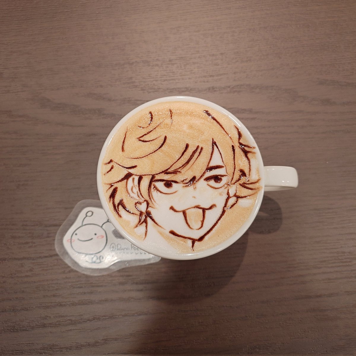 @kamii_momoru Thank you for following me✨ It is a gift of latte art☕