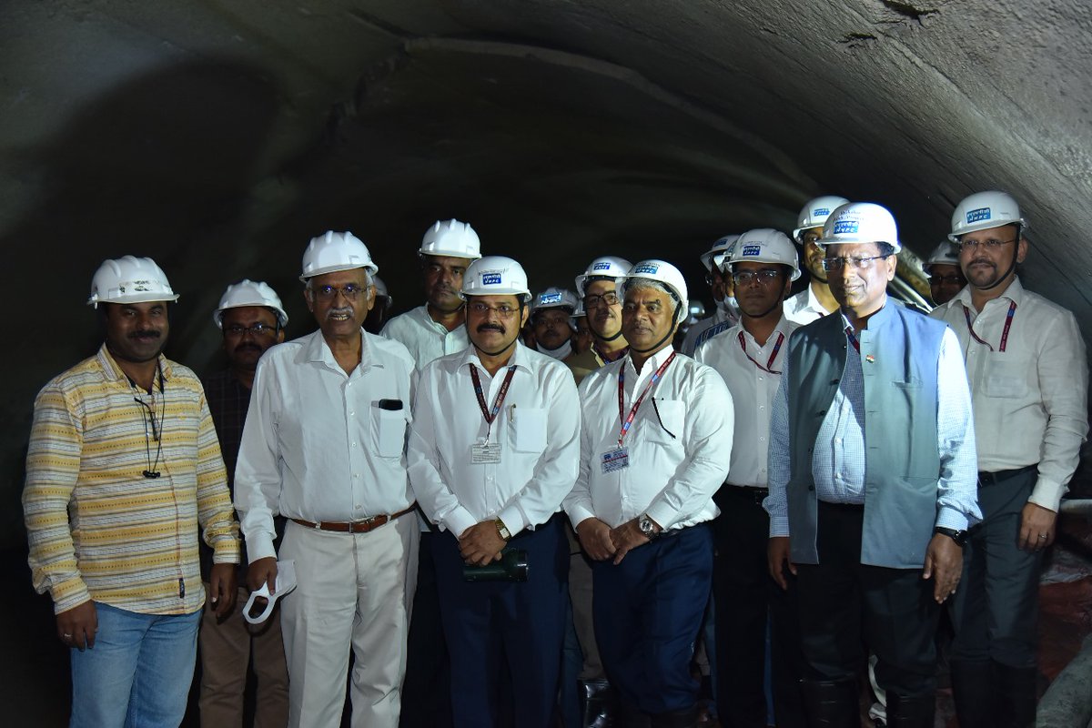 Plugging of Diversion Tunnel-1 was achieved at #NHPC 2000 MW Subansiri Lower Project on 5.05.2024 in the presence of Sh R.P. Goyal, CMD, NHPC & Sh R.K. Chaudhary, Director (Technical & Projects), NHPC.
#hydropower #RenewableEnergy #nhpclimited @MinOfPower @PIB_India