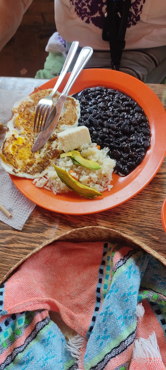 #food #Tradition #delicious in #PuertoEscondido w @MachorroGina #meeting #point #wheretogo #visitMexico