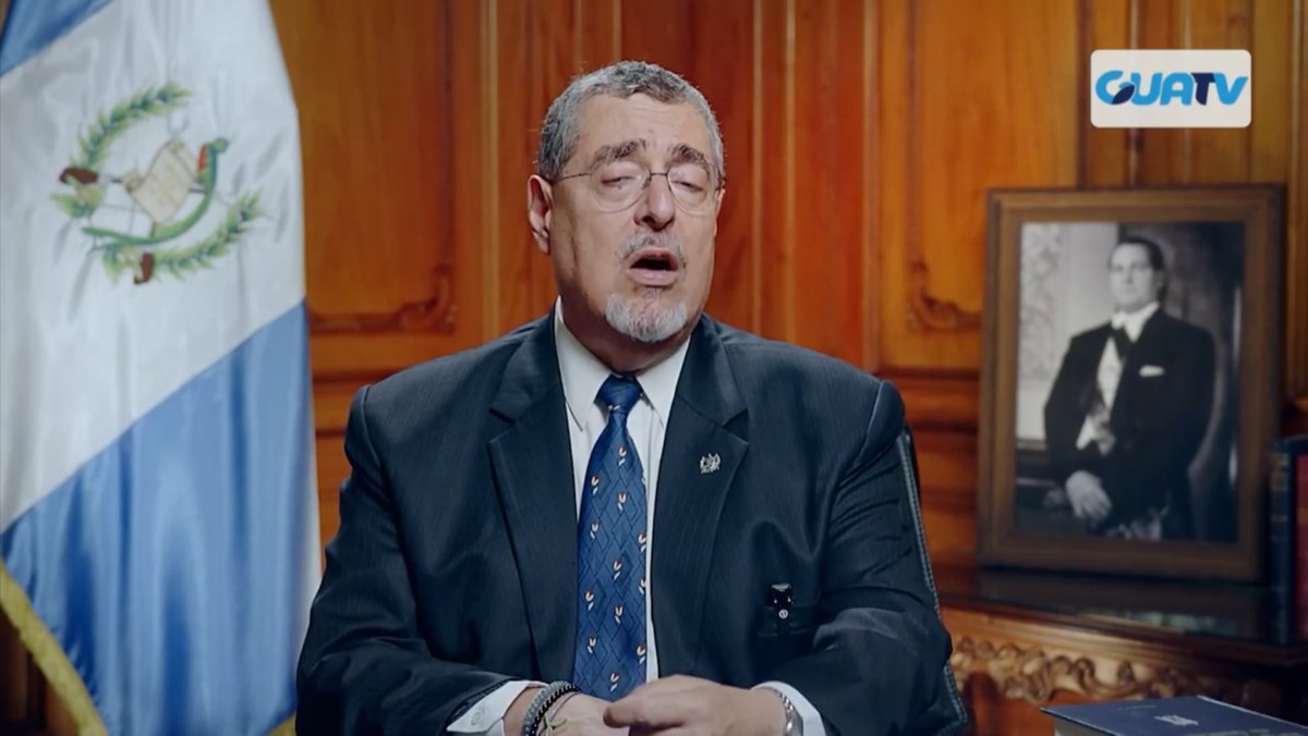 Señor Presidente <a href="/BArevalodeLeon/">Bernardo Arévalo</a>,

¿Realmente mejorará la calidad de vida de los ciudadanos la destitución de un funcionario público, especialmente cuando hay una investigación en curso contra su partido político? ¿No sería más beneficioso enfocarse en temas como seguridad, salud