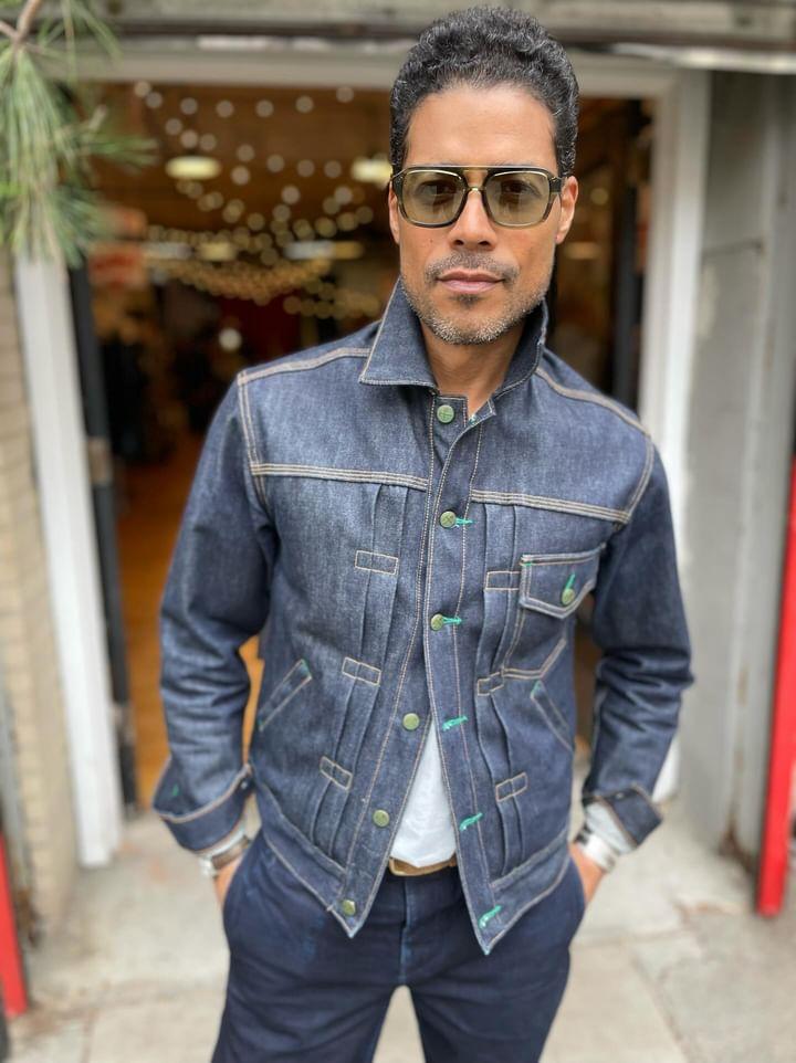 CJCook20's tweet image. Another image from the @leftfieldnyc #denim hang. 👖
Jacket: @leftfieldnyc Muleskinner 
Chinos: @leftfieldnyc #selvedge 
Sunglasses: alianaroseeyewear Palm Springs 
#nyc #selvedge #denim #ootd #mensfashion #mensstyle #streetstyle #style