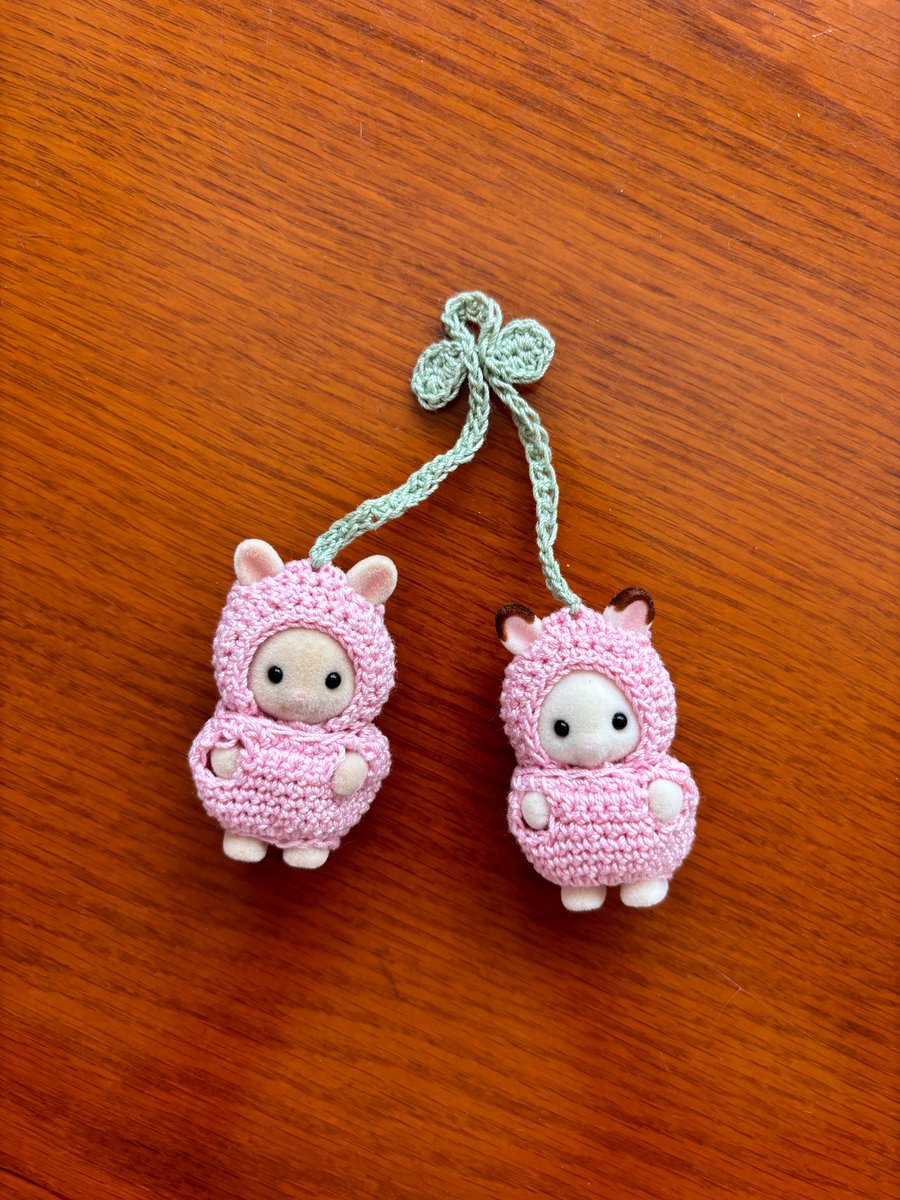 cherry babies 🍒🎀 #calicocritters #sylvanianfamilies