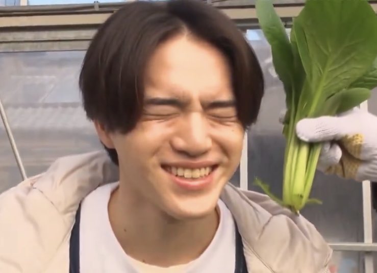 Rei_mars2's tweet image. いくら顔が赤ちゃんでも軟骨開けたことを思い出して真顔になる()