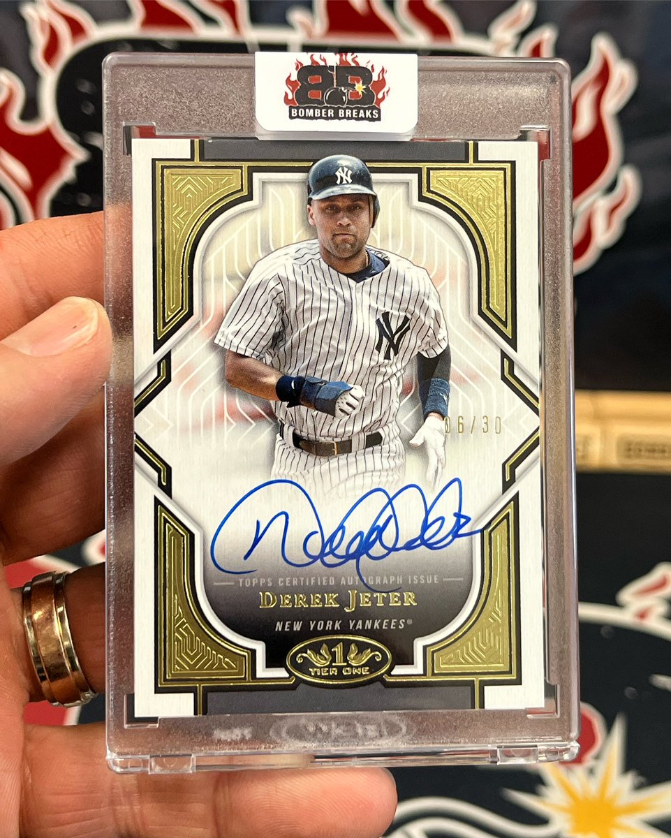 Derek Jeter Tier One Auto /30 on the Break Pad Tonight!  Let’s Go!!! 💥💥 @derekjeter @topps @fanatics #baseballcards #newyorkyankees #yankees #tierone #autograph #derekjeter #groupbreaks #mlb #boxbreaks #casebreaks #thehobby  #collect #tradingcards #topps