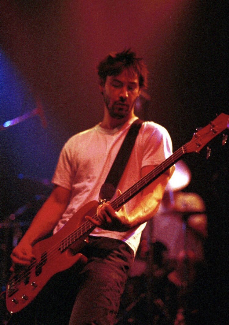 @historyinmemes Keanu Reeves playing bass for his band Dogstar, 1996