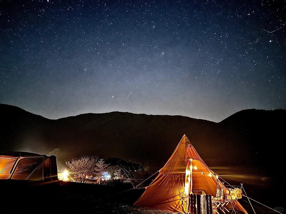 jayemelbi's tweet photo. 先日友人とキャンプに出かけましたが、富士山の景色はとてもきれいで、特に夜の夜景、空にきれいな星、次の再会を楽しみにしています #キャンプ #アウトドア #そとあそび #キャンプ飯 #キャンプで瓦そば #マルチグリドル #マルチグリドル料理 #マルチグリドルレシピ https://t.co/JmS9F4JSm1