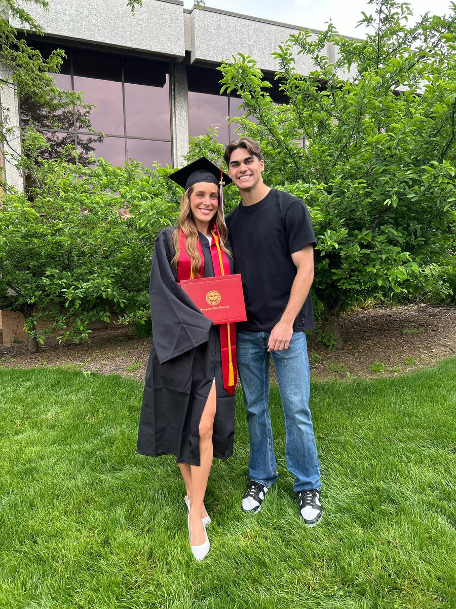 I could NEVER EVER tell you how proud I am of you @maliamagestro Unbelievable accomplishment that your entire life 4.0 since 1st grade. Graduated YSU College of Business w/Summa Cum Laude honors as a D-1 athlete. God Loves You so be a disciple in all you do in life🙏✝️🏀💪🦅🐧❤️