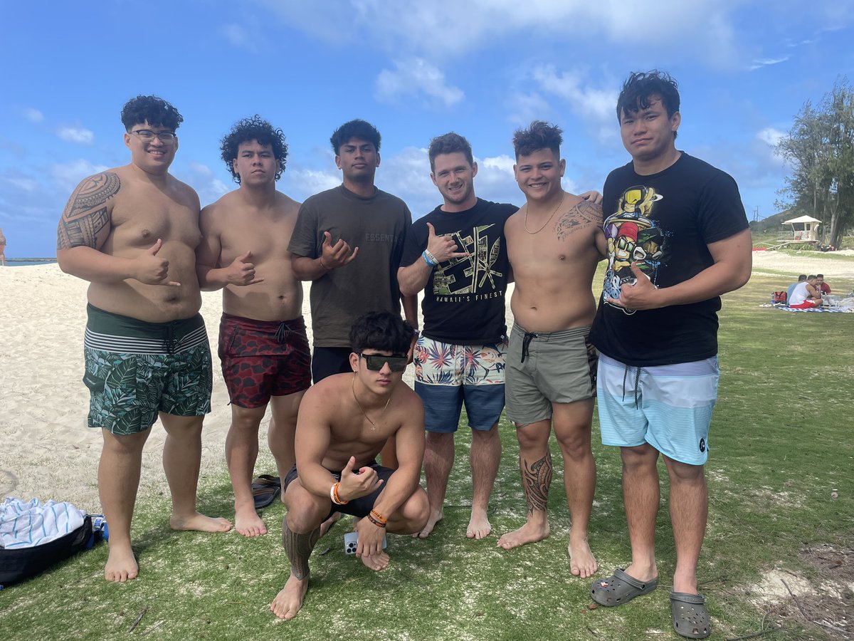 Beach bonding with the @LCPiosFB Ohana. Big thanks to @Coach_DanFields and the boys for making this happen. #GrowingDaOhana #TeamBonding #RollPios