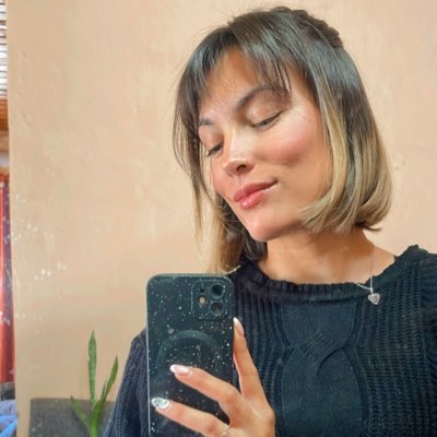 Valeegimenez's tweet photo. #NuevaFotoDePerfil https://t.co/Ebb9BTM7hD
