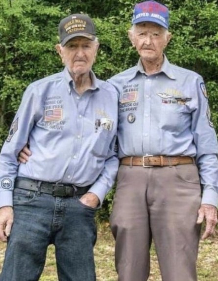 NorthAmericanTv's tweet image. I have a request; These Outstanding Veterans that Stormed Normandy turned 100 years old! Can they get a Thank you &amp;amp; Retweet?🙏🙌