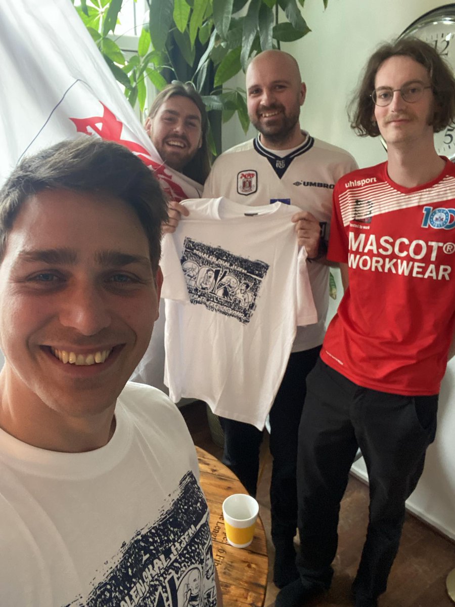 Lyden AGF (@lydenagf) on Twitter photo 🎧NYT AFSNIT🎧
Den store finale-optakt er klar💙🤍
- Aktuel form og skader
- Bud på startopstillinger
- Forholdet mellem AGF og SIF
- Quizzer
- Pokalen skal hjem
🎤 <a href="/SuperligaHjorth/">Alexander Hjorth</a>, <a href="/Roulund92/">Jonas Roulund</a>, <a href="/RasmusThomsen88/">Rasmus Thomsen</a> og <a href="/OValdorff/">Oscar Valdorff</a>
#ultratwitteragf #ksdh
linktr.ee/lydenagf 🎧NYT AFSNIT🎧
Den store finale-optakt er klar💙🤍
- Aktuel form og skader
- Bud på startopstillinger
- Forholdet mellem AGF og SIF
- Quizzer
- Pokalen skal hjem
🎤 <a href="/SuperligaHjorth/">Alexander Hjorth</a>, <a href="/Roulund92/">Jonas Roulund</a>, <a href="/RasmusThomsen88/">Rasmus Thomsen</a> og <a href="/OValdorff/">Oscar Valdorff</a>
#ultratwitteragf #ksdh
linktr.ee/lydenagf