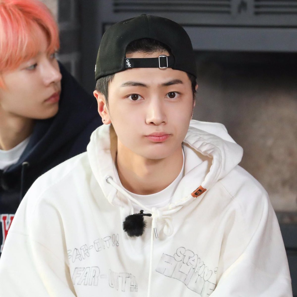 rockchicqt's tweet photo. jay is soooooo cuteee 😭 i’m gonna end it allll 😭 https://t.co/CF0t6axPZA