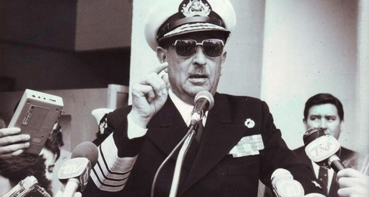 Un gran marino y el gran artìfice del 11 de septiembre de 1973 !!!

(QEPD) Mi Almirante Merino.