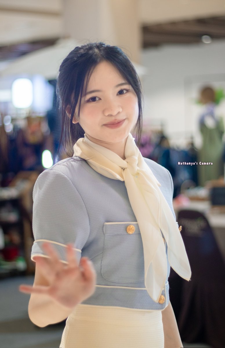 มีนโฮสเตส 🛫💙
#MeanBNK48 #MeanNathanya 
[☁️✈️] #BNK48Kamihikouki2024 
#FlytoBNK487thAnniversary 
#BNK487thAnniversary 
#BNK48