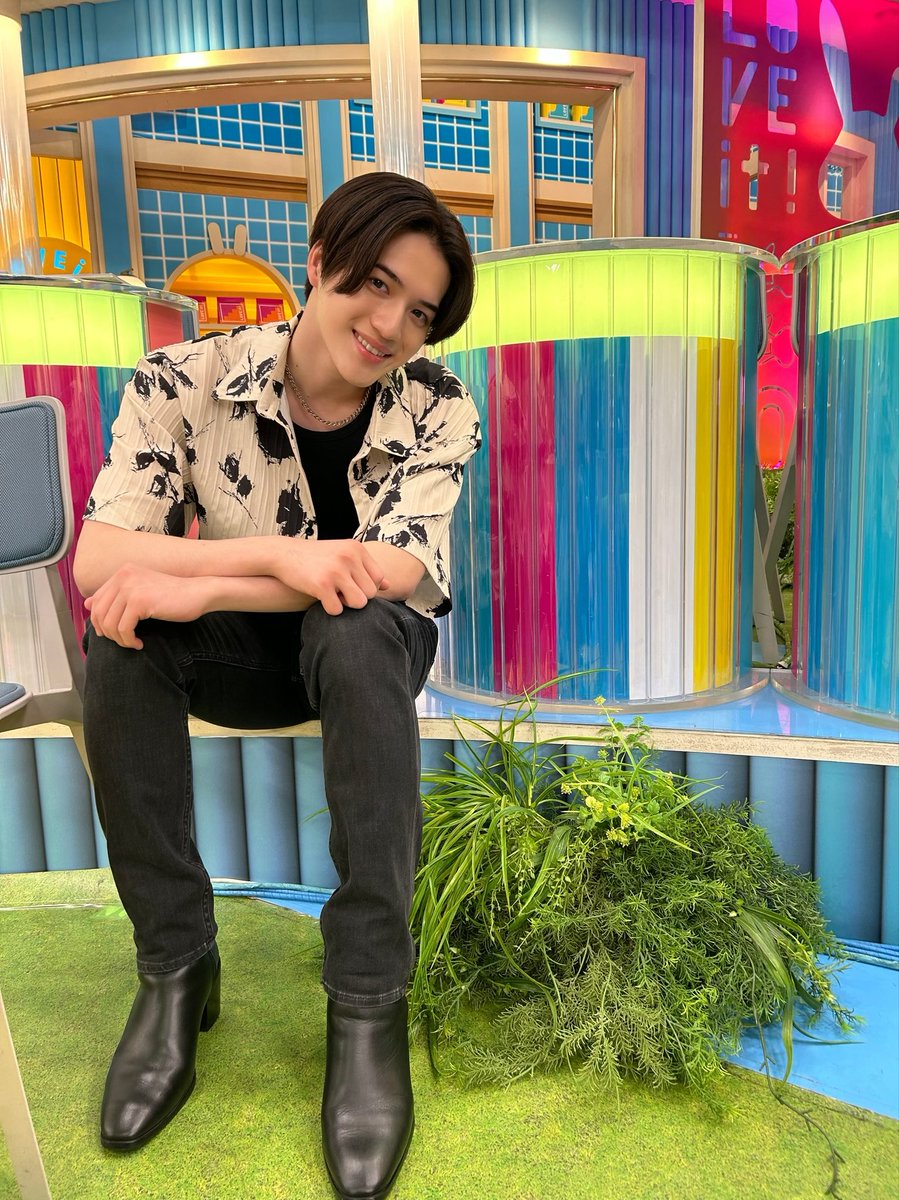 jr_official_X's tweet image. 岩﨑大昇です！

『 #ラヴィット！』ご覧いただきありがとうございました。

KISUKE惜しかった、、
不確定ジャンケン、、、👀✌️🌱

#岩﨑大昇
#美少年
#岩﨑大昇です