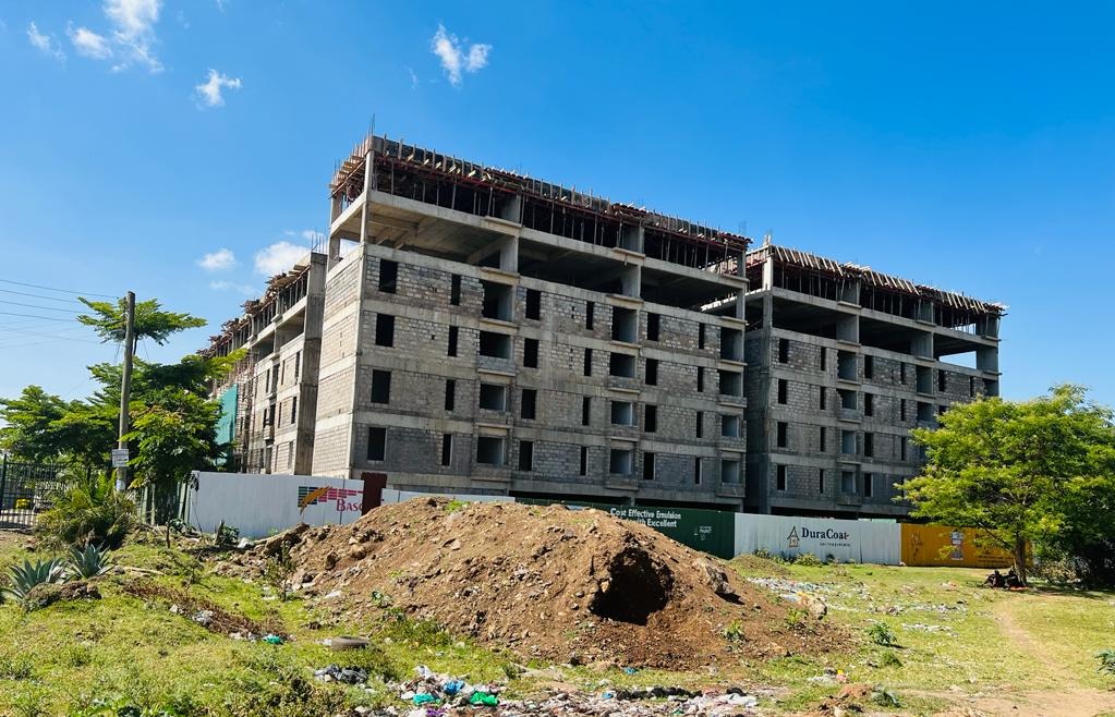 Exciting news from 265 Elmer One Apartments! Our progress is swift, and we're thrilled to announce commercial spaces available for sale exclusively to our residents. Secure your spot today! Call 0713 877 777 for details. #ElmerOneProgress #CommercialSpaces #ExclusiveOffer