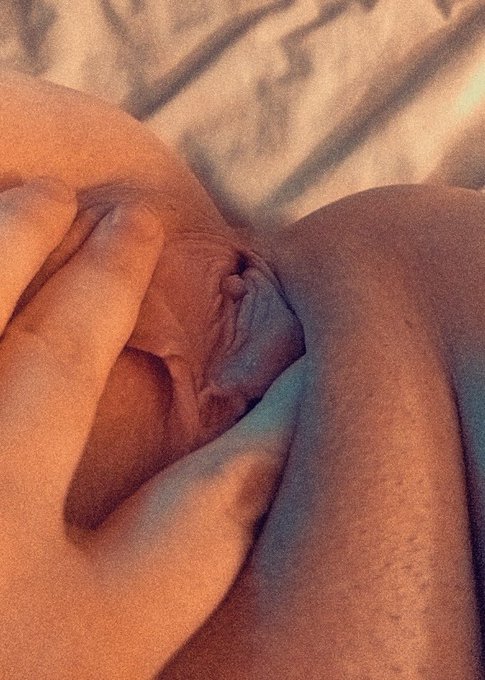 I know you got $5 on it 🫰 so hit the link for me 💕  https://t.co/zQ4R73XJrh https://t.co/oJYmOne7OZ