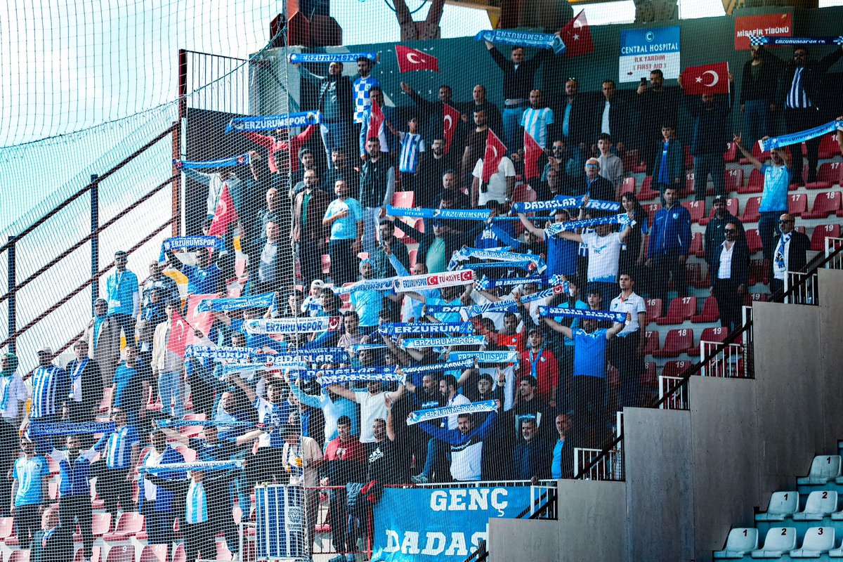 Bu şehrin her sokağında,
Aşkımızın izi kaldı @Erzurumspor