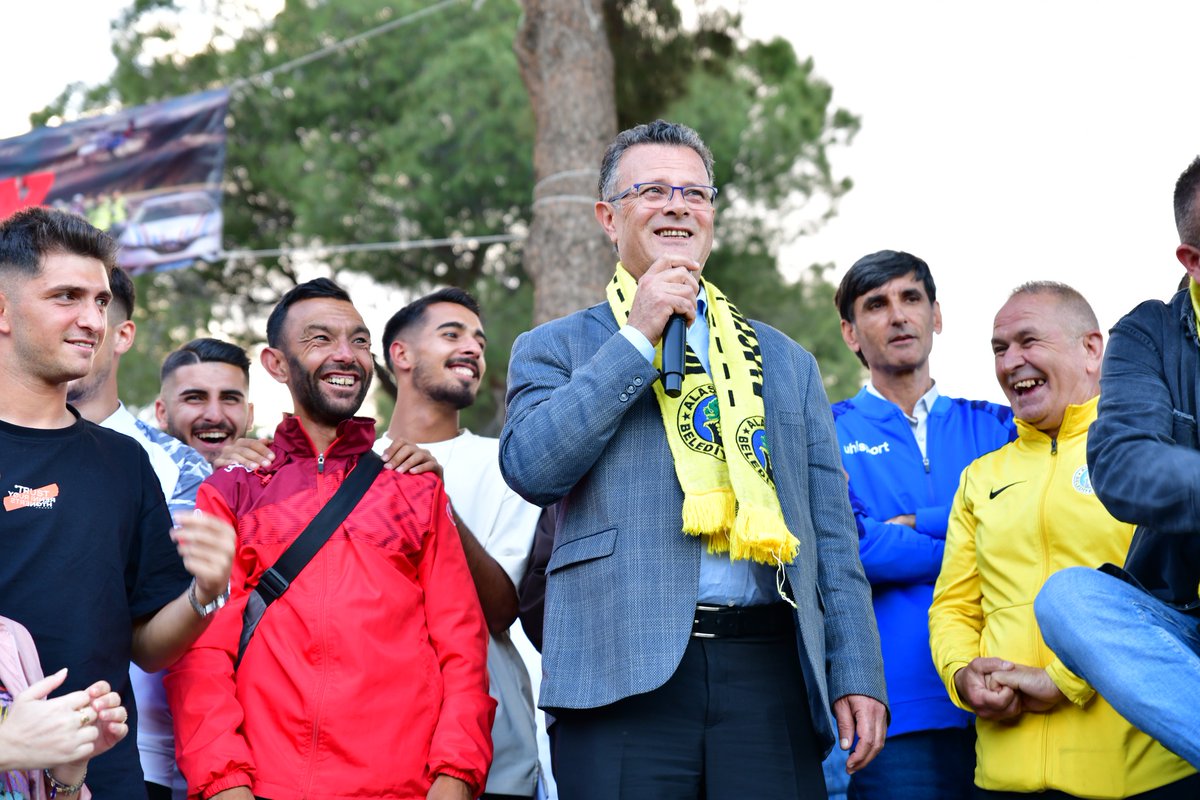 Şampiyon Alaşehir Belediye Sporumuzu
yürekten kutluyor emeği geçen herkese çok teşekkür ediyorum.