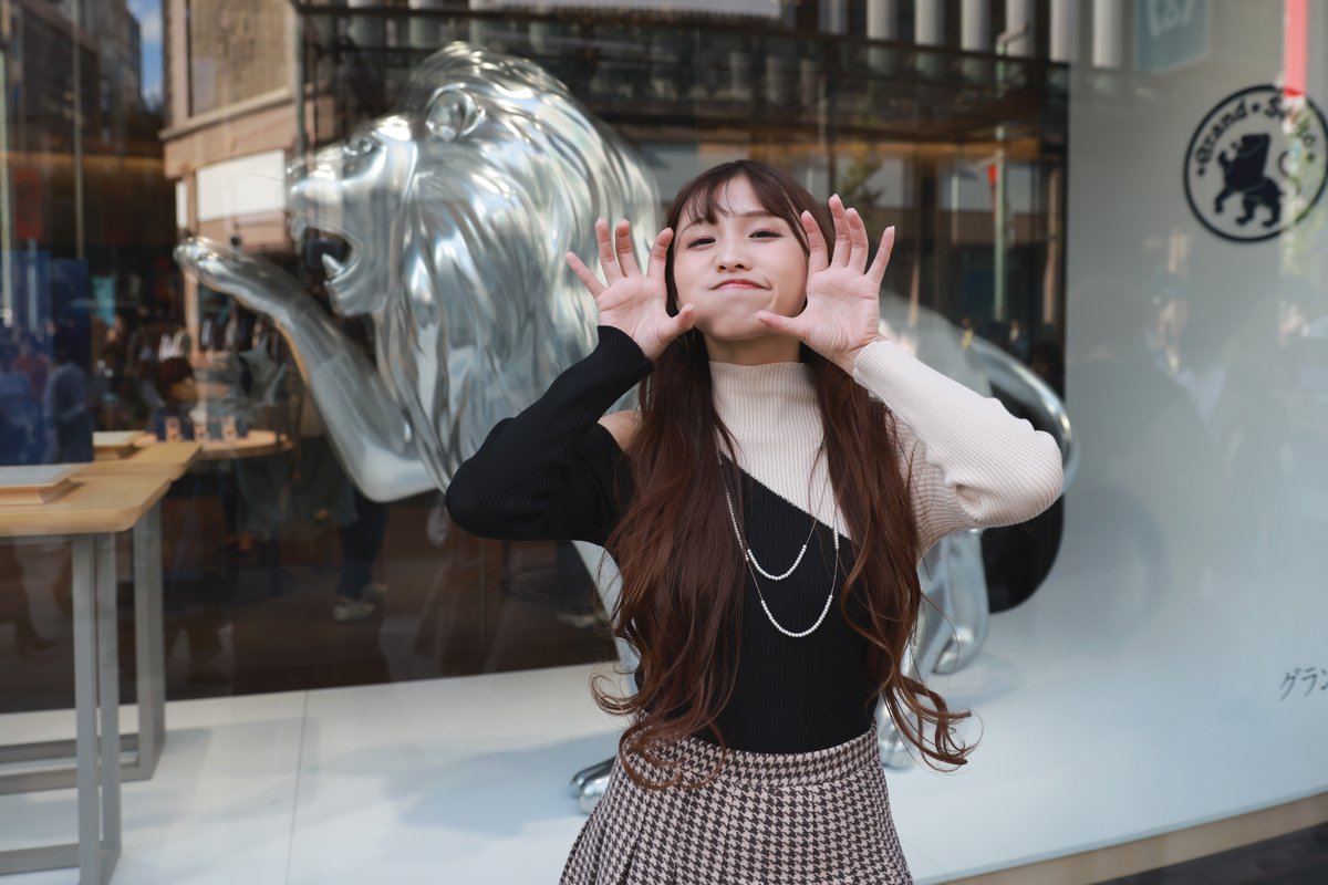 SunshineGirl
GINZA×LUNA

model：LUNAさん @r8r1r1r
EF24-70mm f2.8L II USM／eosR5／EL-1
#LUNA #LUNATOPIA #銀座 #街 #ニット #ミニスカート #千鳥格子 #原風景 #ポートレート #photo #fashion #art #portrait #girl #cute #pretty #beauty #slender #art #ginza #tokyo #Japan