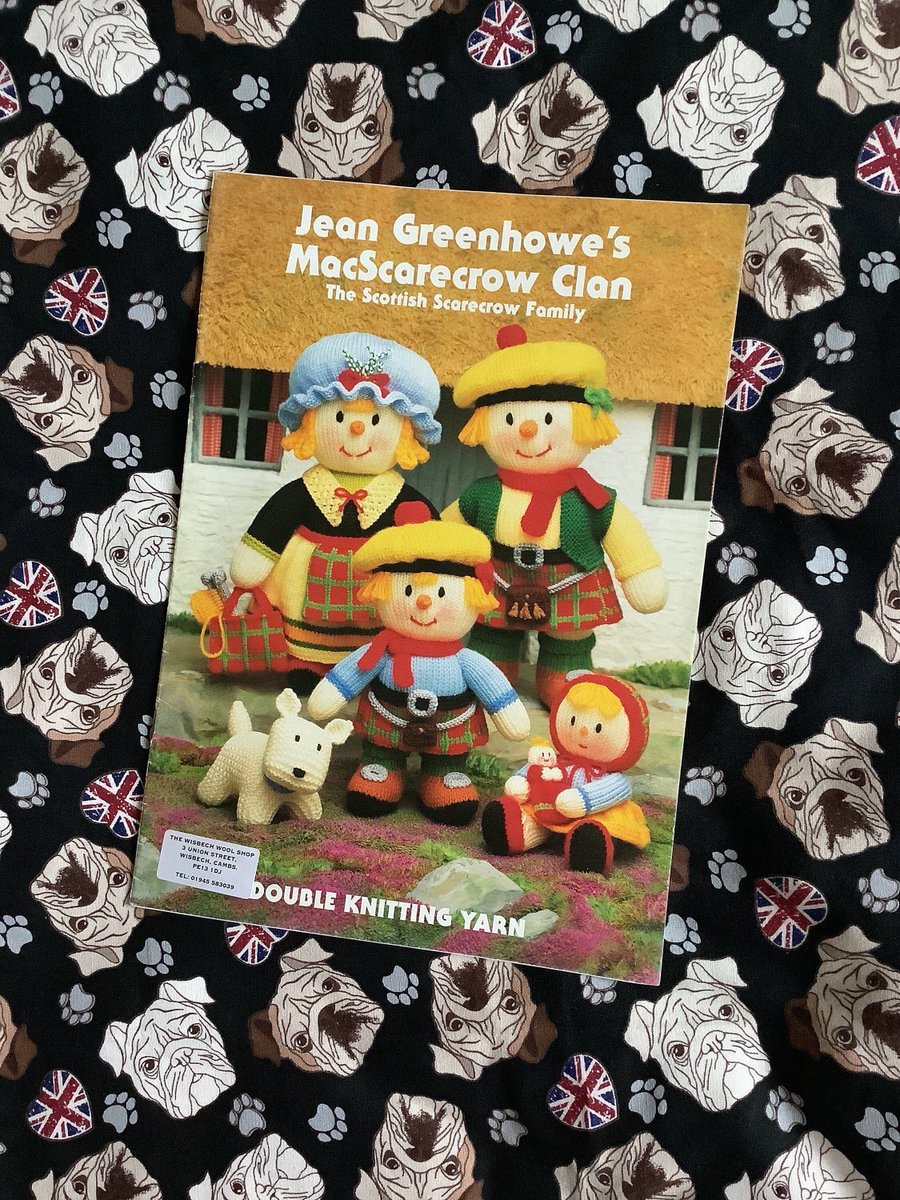 Knit some FABULOUS Scotland related gifts with this 1991 Vintage Jean Greenhowe Knitting Pattern Booklet. The Scottish Scarecrow Family. watsonsvintagefinds.etsy.com/listing/153288… #JeanGreenhowe #MacScarecrowClan #FunKnits #SoftToys