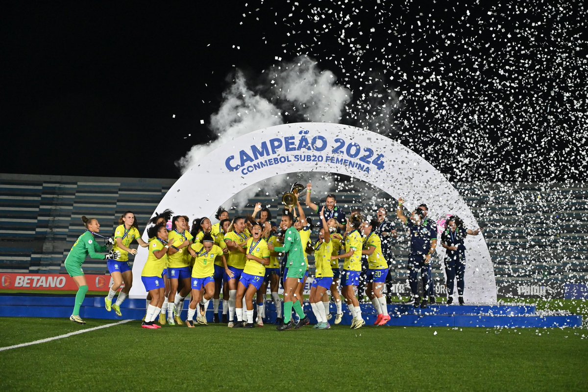 Pode soltar o grito de campeãs do Sul-Americano Sub-20 2024! Que momento, Brasil! 🇧🇷🏆 📸 Staff Images / CBF