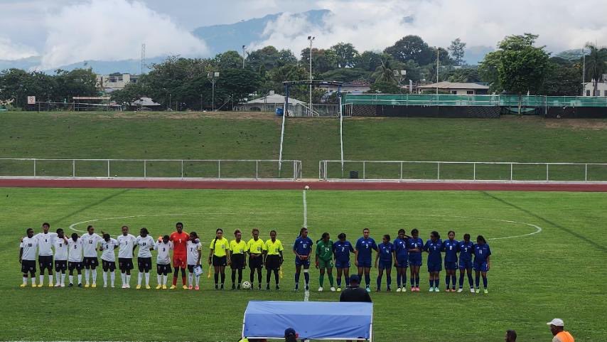 At the end of the second break in the 3-segment, 25-minute match, Fiji’s U15 Development Women’s team, the Mini Kulas maintains a dominant 8-0 lead over Samoa in the OFC U15 Development Tournament at Churchill Park, Lautoka. One segment left in this thrilling 75-minute game.