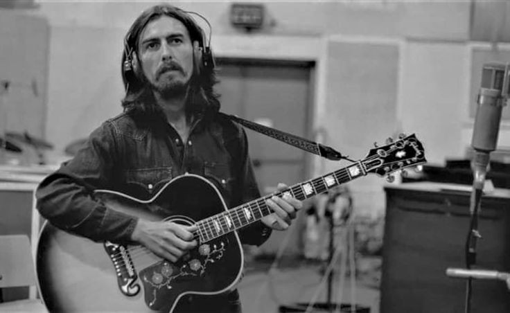 #GeorgeHarrison during the recording sessions of 'Abbey Road', 1969
#TheBeatles