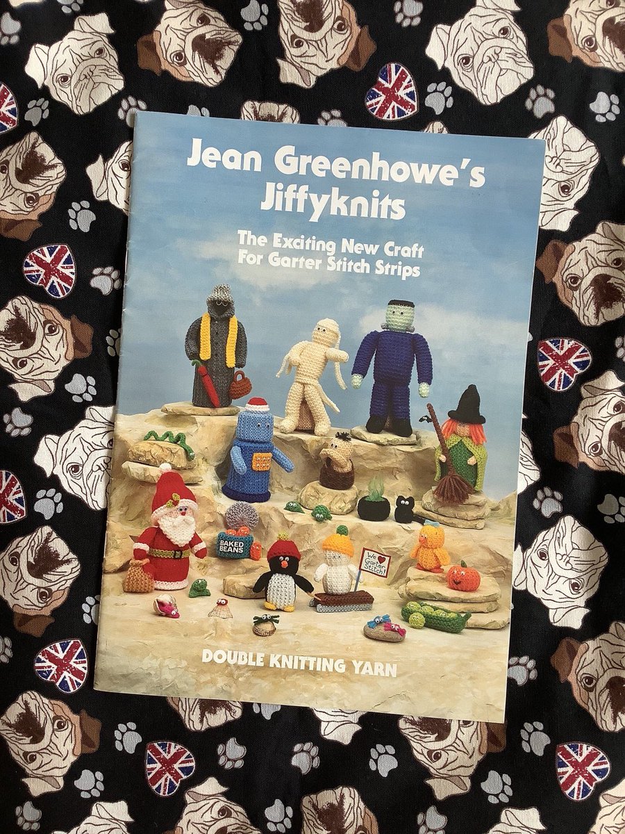 There are some FABULOUS knits in this Jean Greenhowe Jiffyknits Booklet. The exciting new craft for garter stitch strips watsonsvintagefinds.etsy.com/listing/156886… #JeanGreenhowe #Jiffyknits #GarterStitch