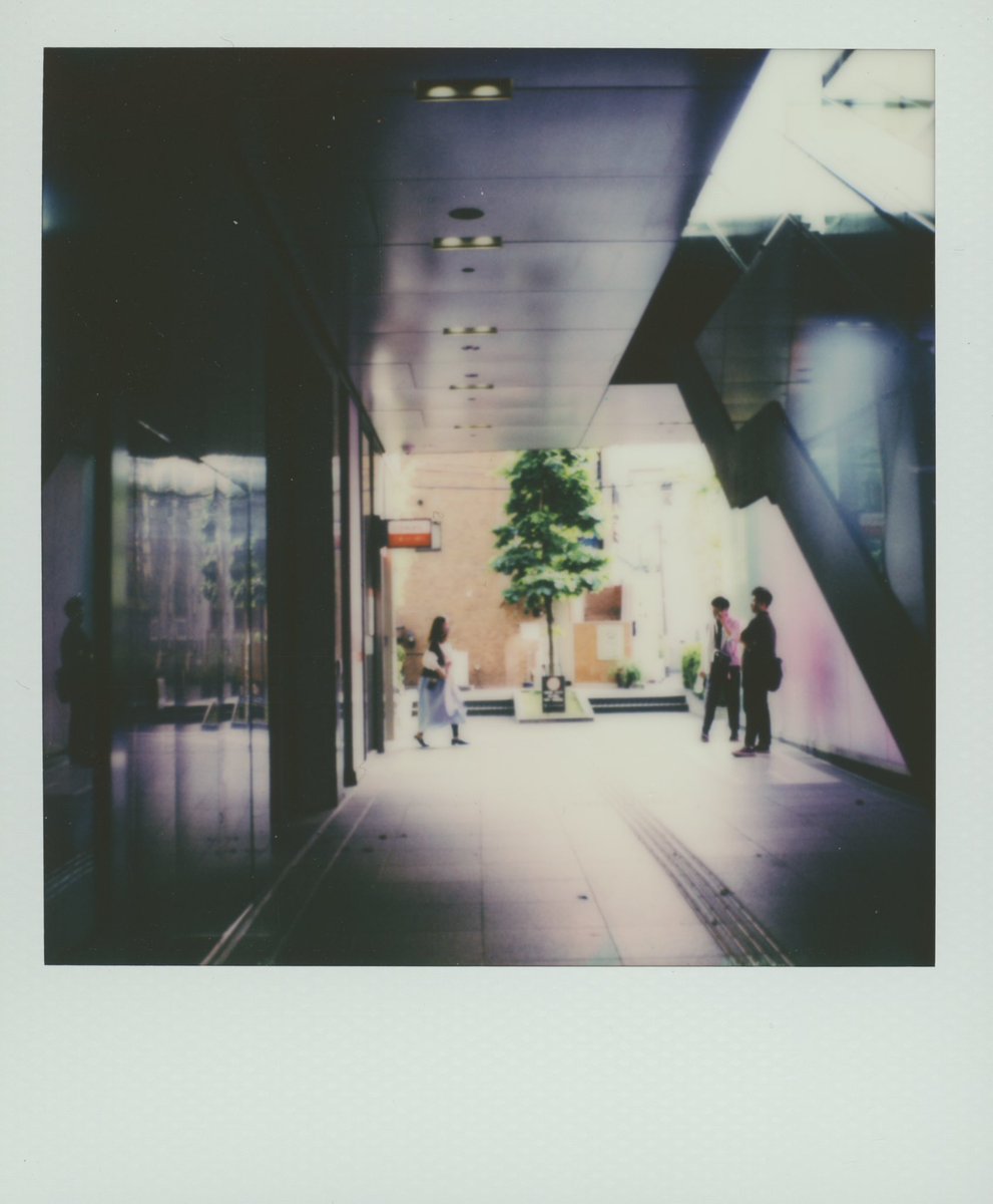 「Aoyama」

@Polaroid 
@polaroidorg_jp  

#polaroids #polaroidoriginals #polaroidphotochallenge #polaroidcamera #polaroidphoto #polaroidphotography #polaroidmurah #polaroidsx70 #sx70 #ポラロイド #インスタントカメラ #フィルムカメラ