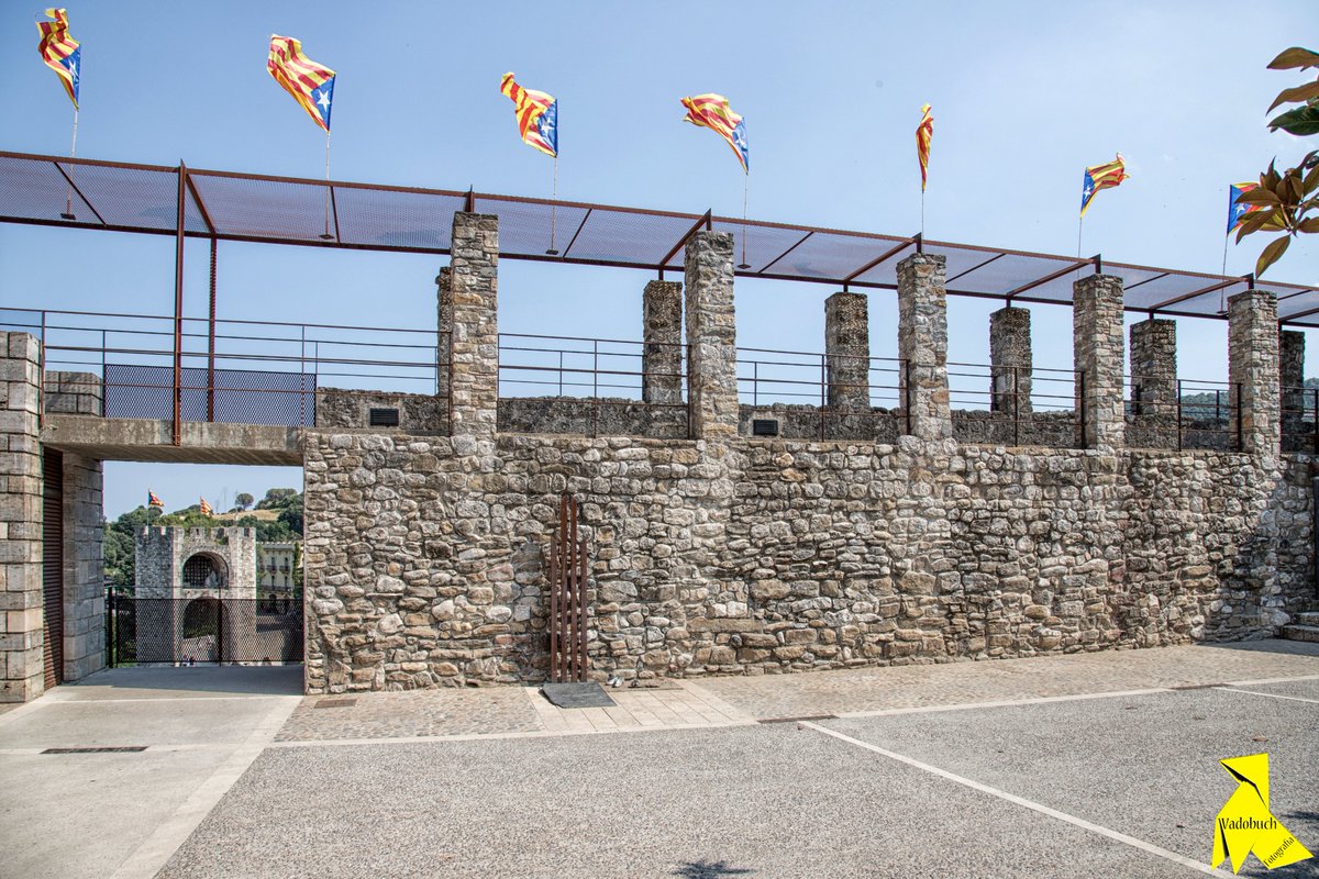 Molt bon dia de dilluns des de #Besalú municipi de la #RepublicaCatalana que passeu una meravellosa setmana.