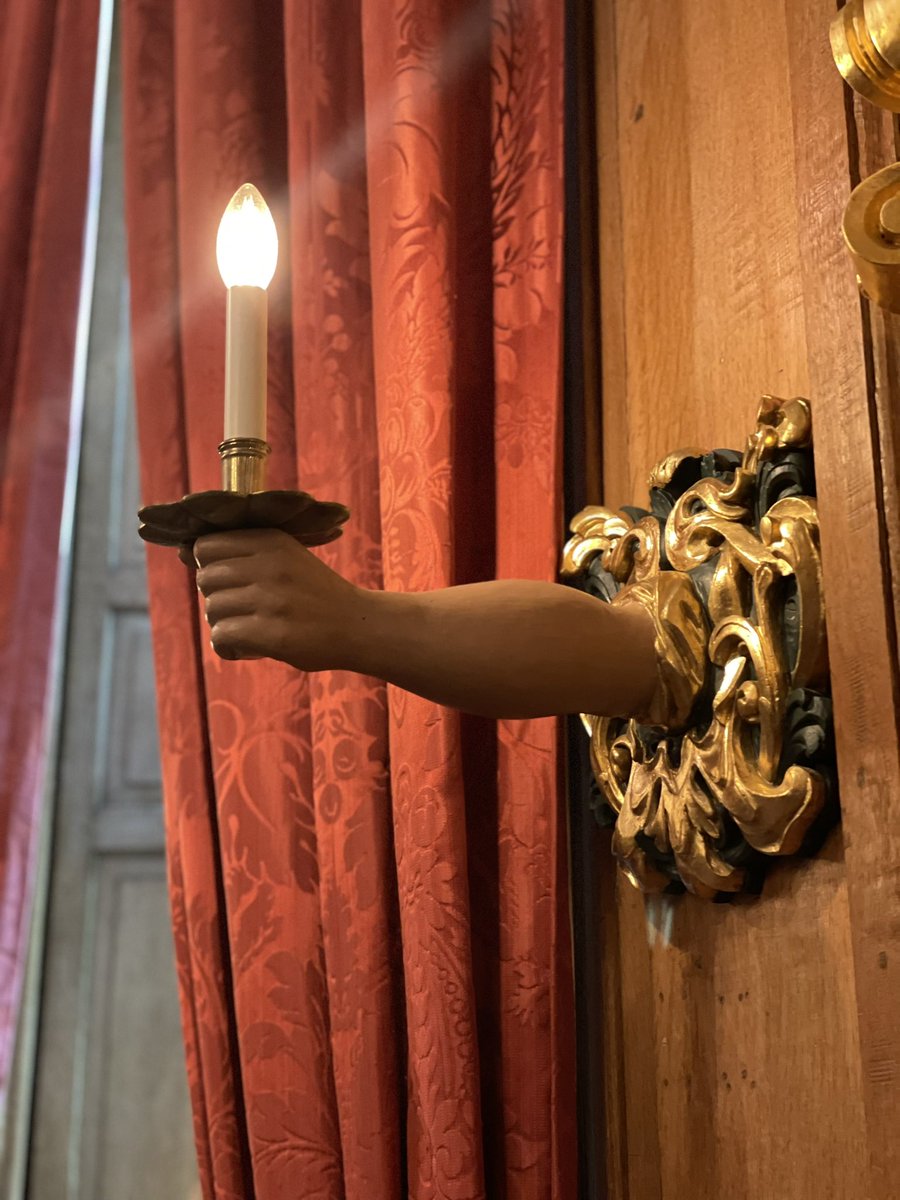 My 12 year old twins couldn’t stop laughed at these sconces at the Mauritshuis Museum. They kept saying, “Look, Mom! They’re armed!”