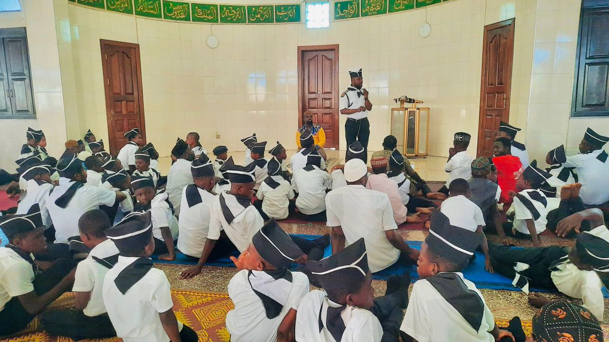 Maulvi Naseem Ahmed Nyame and Ashanti Regional Qaid leads #Ashanti Region Khuddam to hold a spectacular lnter - Zonal Atfal #Quiz Competition at the #Regional Headquarters (Asafo) with 110 Atfal and 40 #Khuddam participating. 

#atfalghana
#mkaghana 
#ahmadiyouth
#trueislam