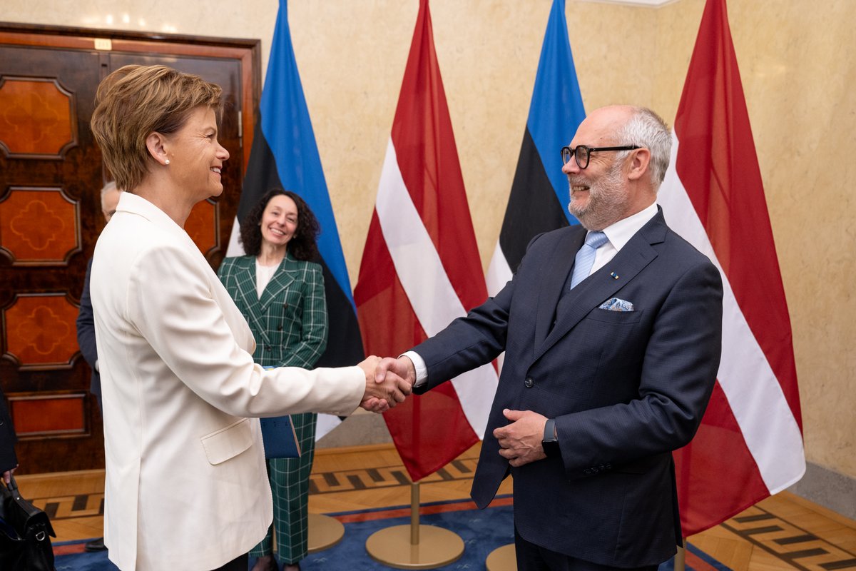 Our friendship with 🇱🇻is rock solid & cross-border #connections are improving. Excellent discussion with FM @Braze_Baiba on regional security & our unwavering support to Ukraine. Best wishes to FM in her new role! 🇪🇪🤝🇱🇻 #Partnership #Security