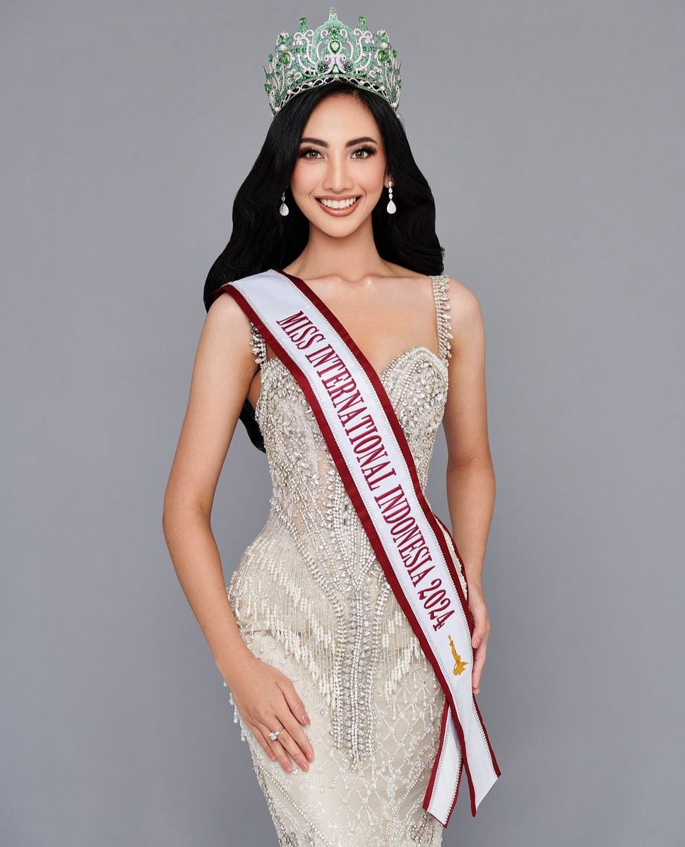 Beautiful Sophie Kirana, who was hailed as 1st Runner-up at Puteri Indonesia 2024 held last March is the new Miss International Indonesia 2024! CONGRATULATIONS!!! ❤️❤️❤️