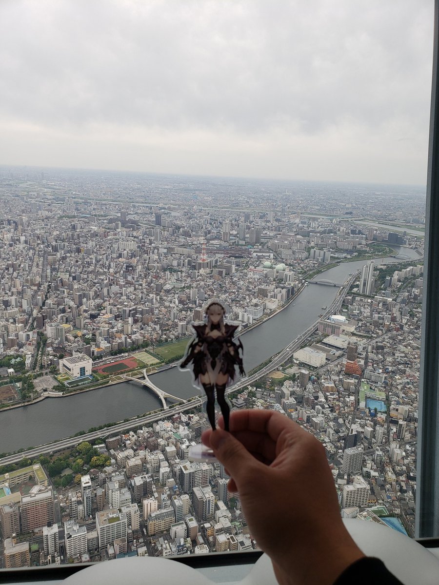 Tokyo Skytree with Vivi! 💙#ViviLoot