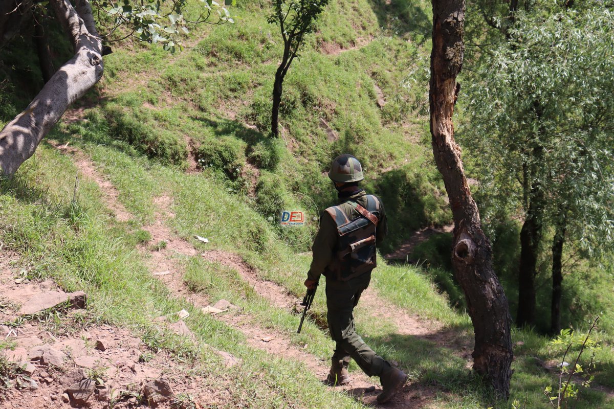 #InPics | Security forces during cordon and search operation in many areas of Poonch, Jammu And Kashmir Pics | Rahi Kapoor/Excelsior