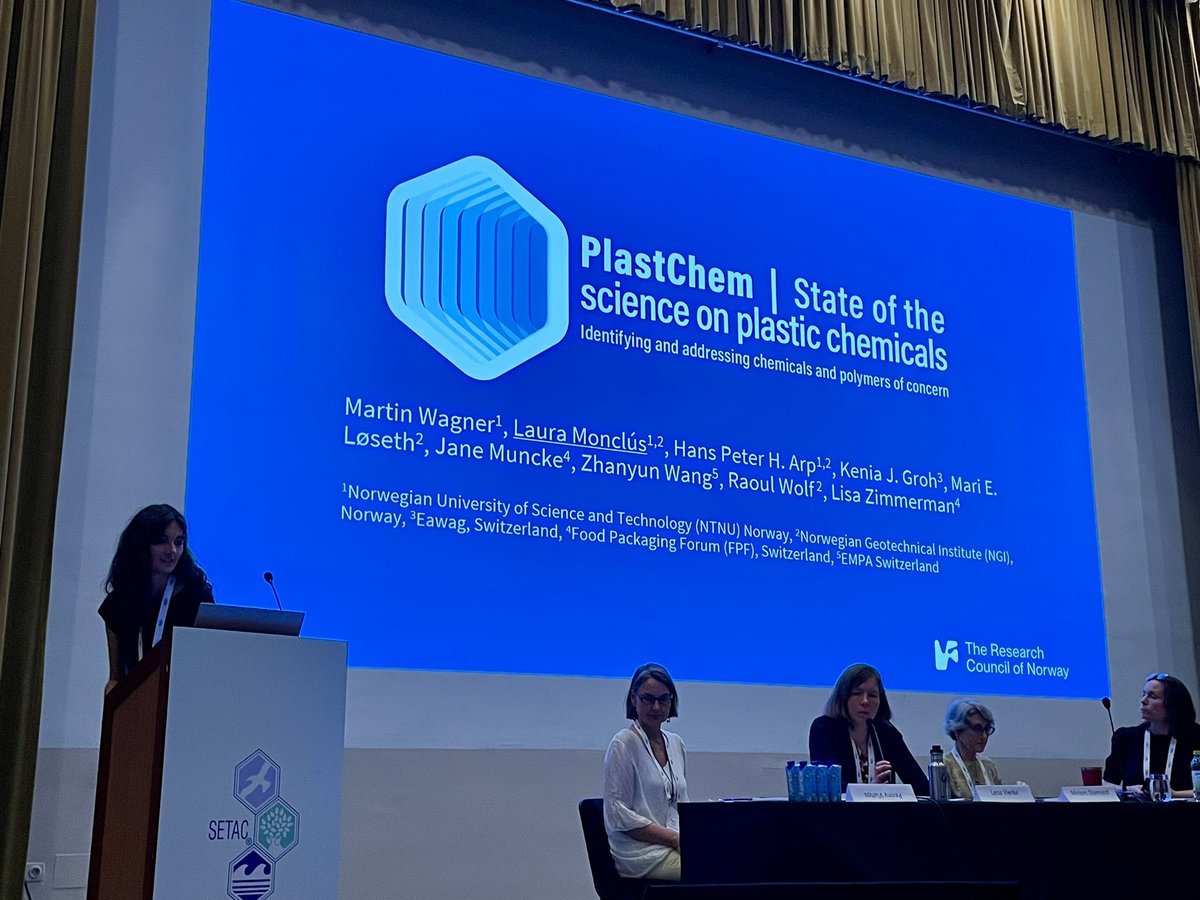 Our very own @laura_monclus presenting our work on the state of the science of plastic chemicals at #SETACSeville. Read the full report and access the database here: plastchem-project.org