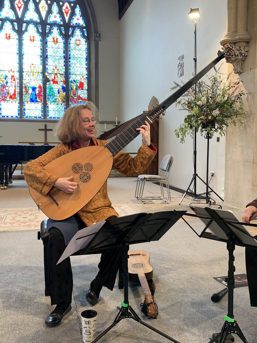 What a privilege to welcome @Liz67Kenny to this year’s Festival with her lute and theorbo for a special Baroque concert.

#baroque #lute #theorbo #chambermusic