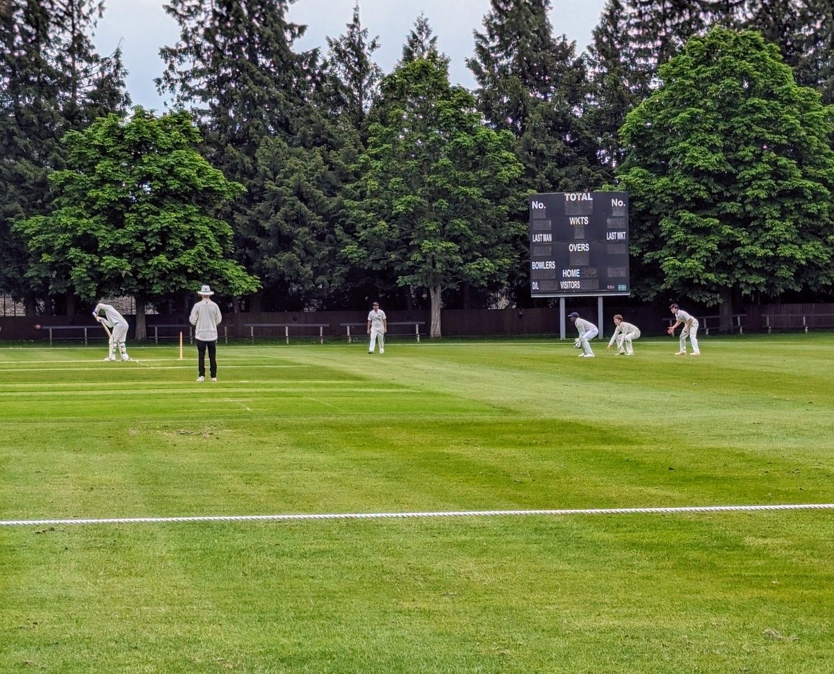 What a pleasure to spend the May Bank Holiday at Fenners! Cambridge University Crusaders Vs MCC. A rare joy. (Hope the rain stays away!) @bluescricket @MCCOfficial @CamEcon