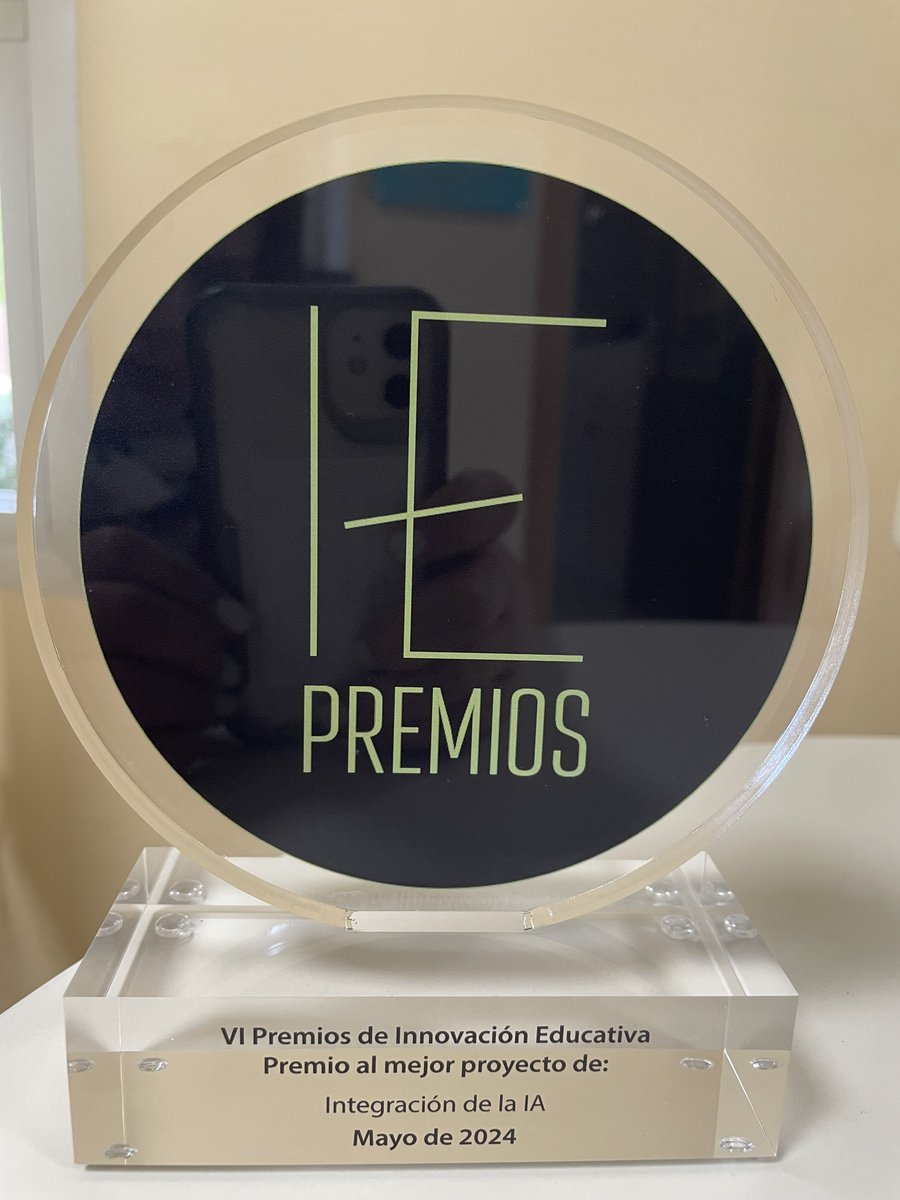 📍La Devesa School #Carlet, ganadora en los 𝘝𝘐 𝘗𝘳𝘦𝘮𝘪𝘰𝘴 𝘐𝘯𝘯𝘰𝘷𝘢𝘤𝘪𝘰́𝘯 𝘌𝘥𝘶𝘤𝘢𝘵𝘪𝘷𝘢 de <a href="/Fundacion_GTE/">Fundación Trébol Educación</a> en la categoría 𝗜𝗻𝘁𝗲𝗴𝗿𝗮𝗰𝗶𝗼́𝗻 𝗜𝗔🏆 No te pierdas el proyecto ganador👉 lnkd.in/dspyAqSv
#edtech #PremiosIE24 #AIeducation #AIConnection