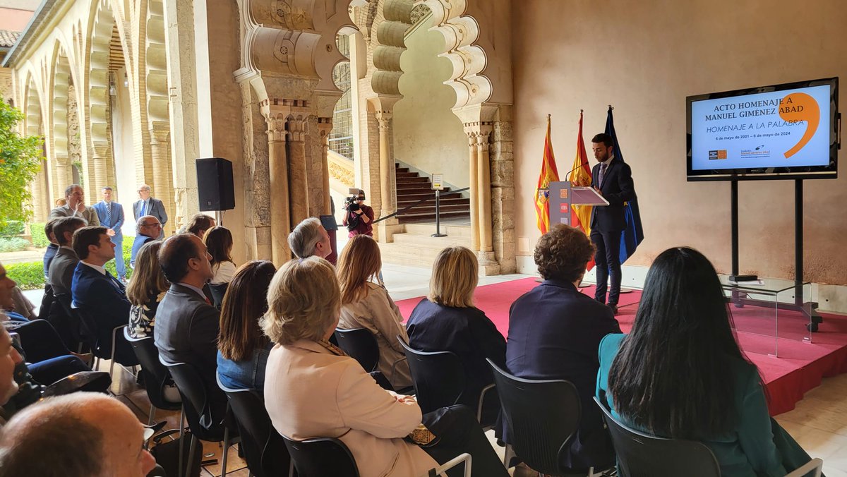 Enhorabuena a Miguel Ángel Sevilla, ganador del XXI Premio "Manuel Giménez Abad" para trabajos de investigación sobre democracia y descentralización política y territorial👏