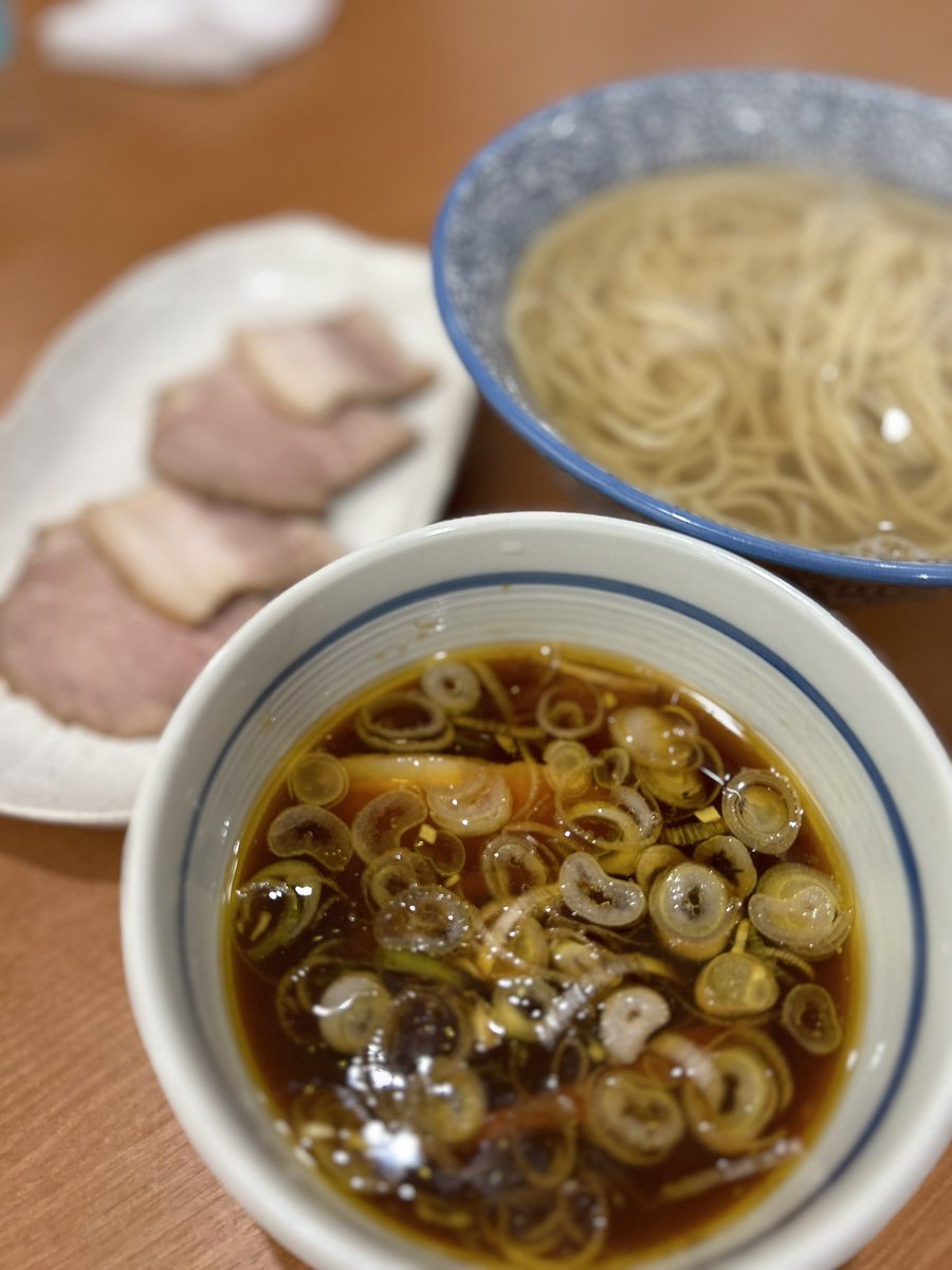 GW最終日に美味しいつけ麺と
北海道物産展に行けたので
充実してました🐰🍜✨

みんなどんなGWをすごしたのー？？

そして昨日はフラワーフェスティバルにて
ちゅピCOM公開生放送
観にきてくれた方ありがとー！！
通りすがりにのぞいてくれた人も
大感謝です❣️

#gw #つけ麺 #うさぎの島 #大久野島