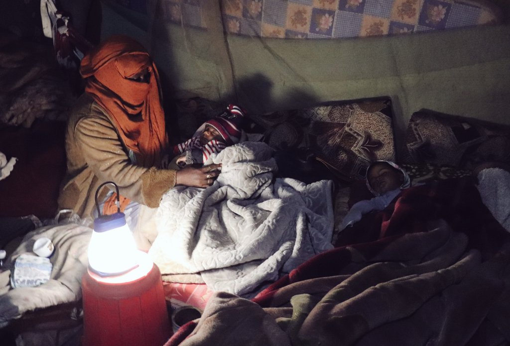 Over 4.5 million #Yemenis remain displaced. Our assessments show that 89% struggle to afford daily meals and 95% have vulnerable family members. Now is the time to act. We must #InvestInHumanity to step up our humanitarian efforts. #YemenCantWait