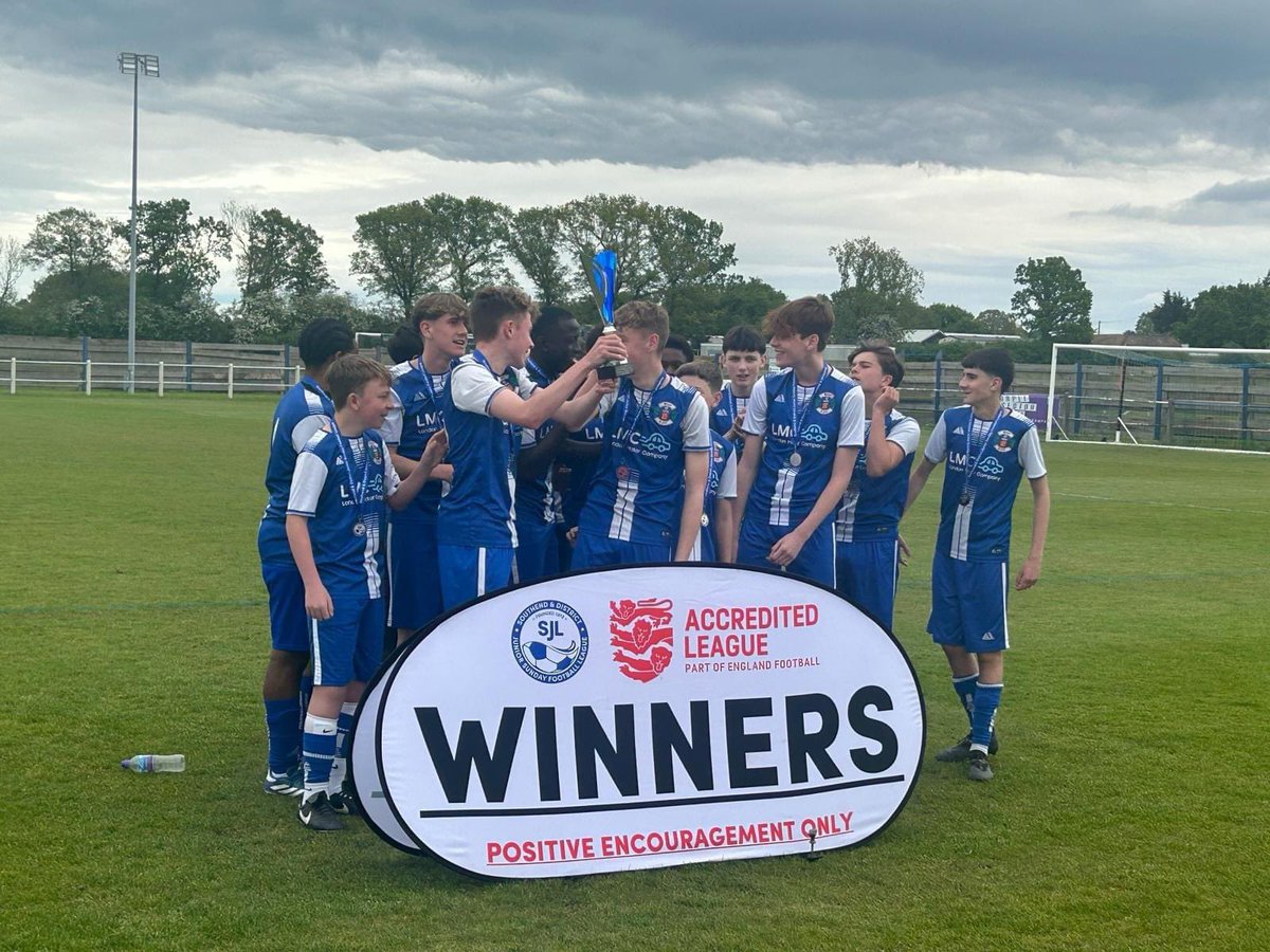 On the back of the U23s reaching the Essex Country Shield Final and our U11s winning the Jug Final on Saturday , we had another fantastic day for the club yesterday! Huge congratulations to our U15 Black team who won the Southend League Vase beating Great Wakering 5-1