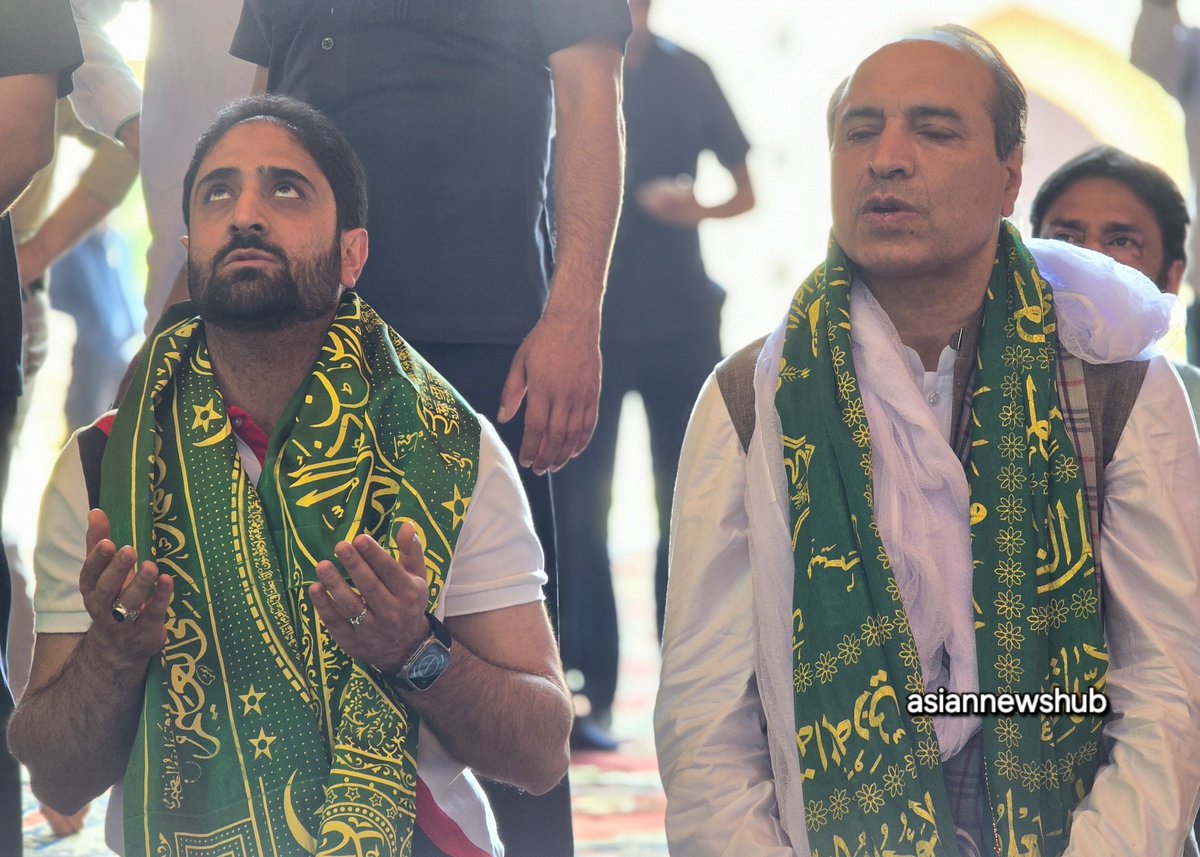 InPictures: Altaf Bukhari along with other Apni party leaders offer salah at historic jama masjid in downtown Srinagar