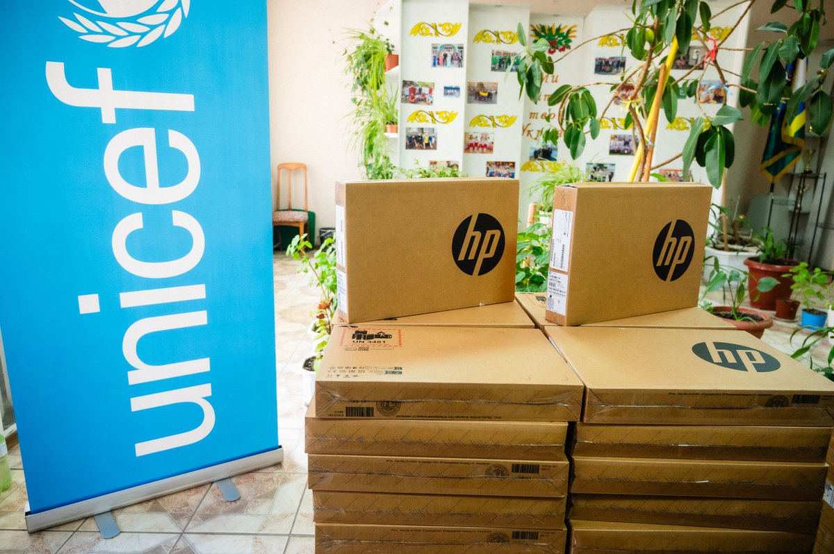 Because education matters! EU Humanitarian Aid @eu_echo and @UNICEF_UA provide 39,000 laptops to children in 8 regions in Ukraine. These gadgets will ensure that students can still learn online, even when schools are closed or destroyed due to the war. #EducationNoMatterWhat